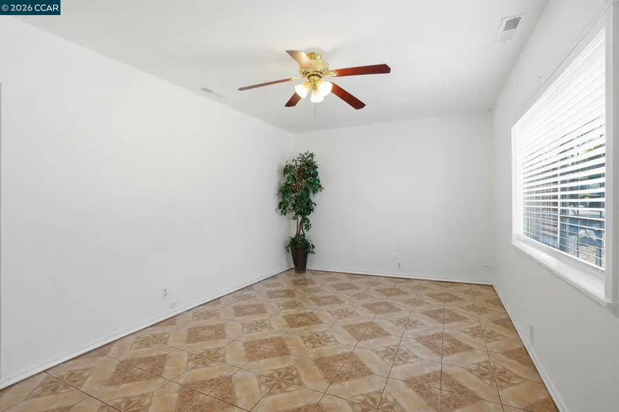 1370 Vine Ave, Martinez, CA 94553 - #3