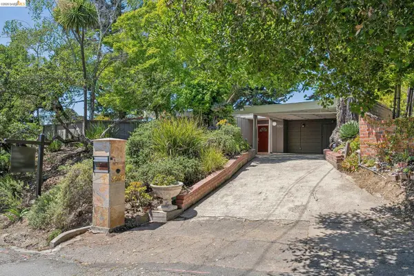 2250 Pelham Pl, Oakland, CA 94611