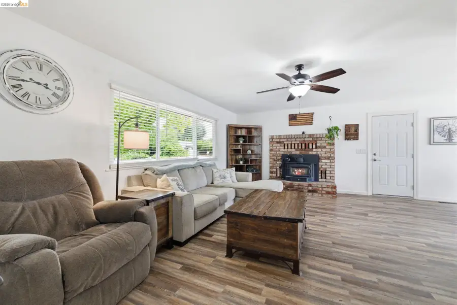 20460 W Walnut Dr, Sonora, CA 95370 - #3