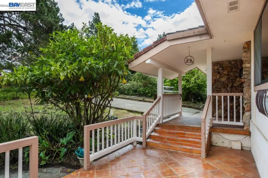 6727 Sunnyslope Ave, Castro Valley, CA 94552 - #3