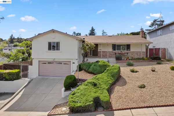 17939 Lamson Rd, Castro Valley, CA 94546