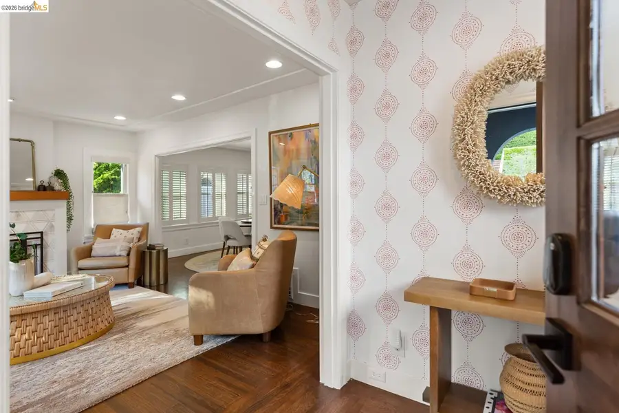 5960 Chabolyn Ter, Oakland, CA 94618 - #3