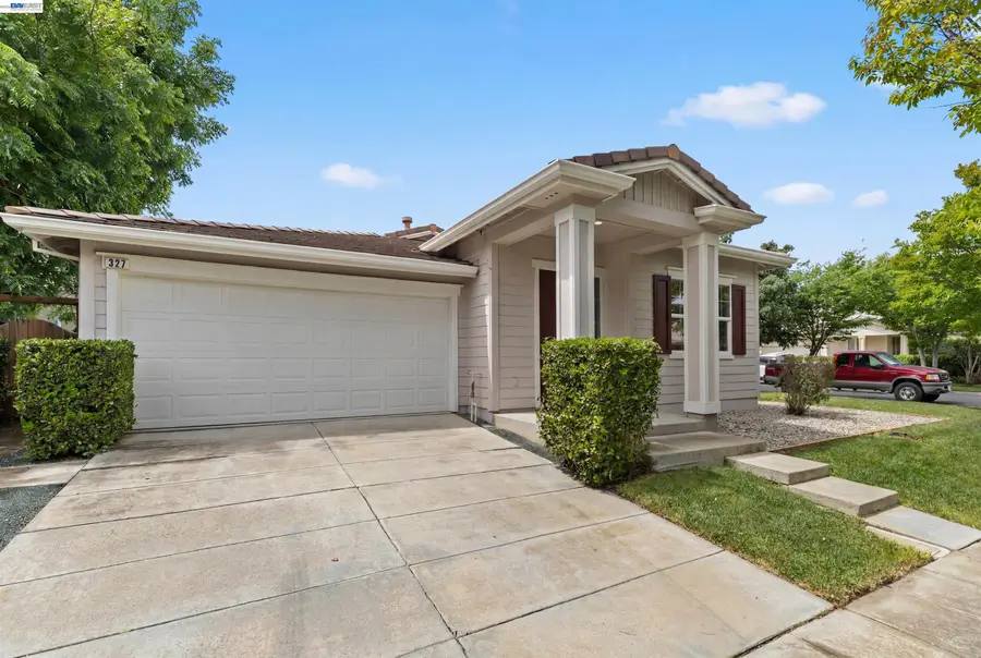 327 Goodall Dr, Mountain House, CA 95391 - #3