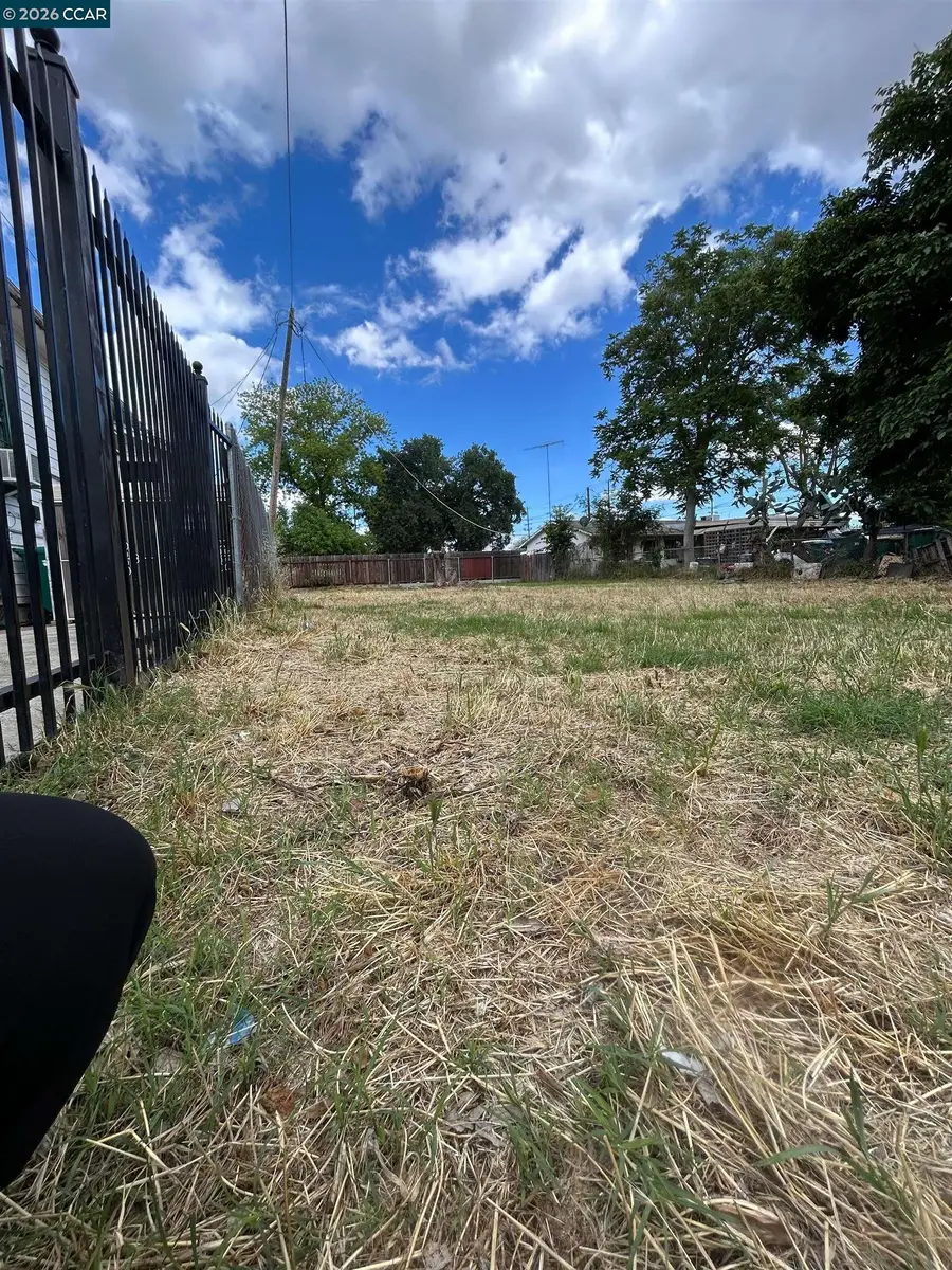 518 S Sutter St, Stockton, CA 95203 - #2