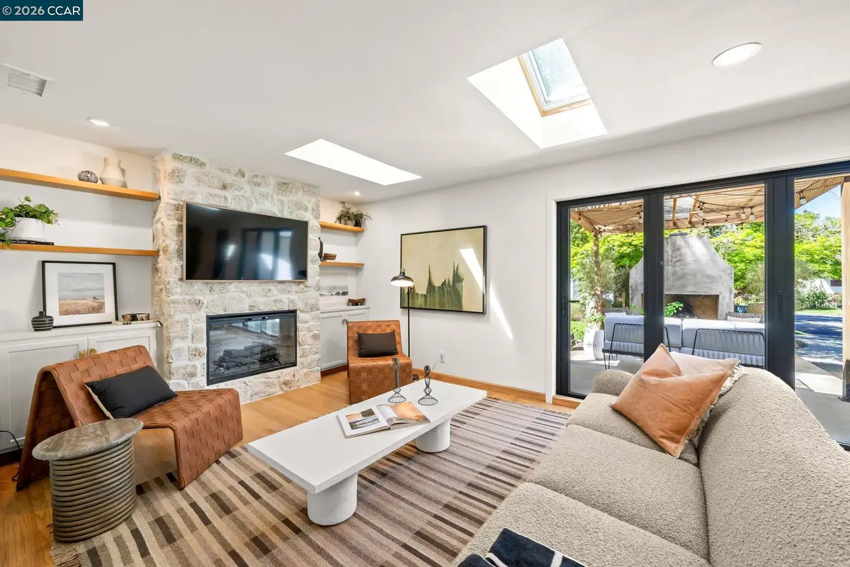 282 S Hartson, Napa, CA 94559 - #1