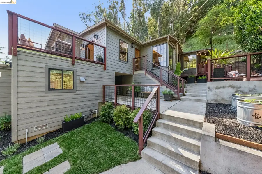 5504 Merriewood Dr, Oakland, CA 94611 - #2