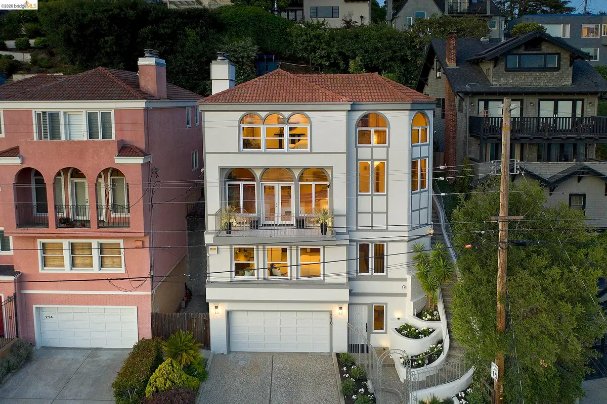 210 Scenic Ave., Piedmont, CA 94611 - #1