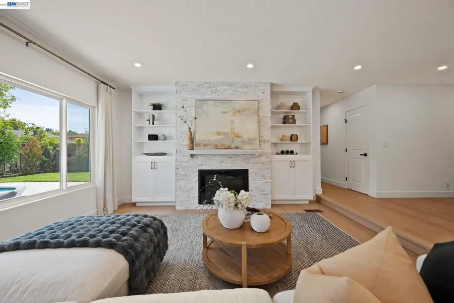 35279 Farnham Dr, Newark, CA 94560 - #3