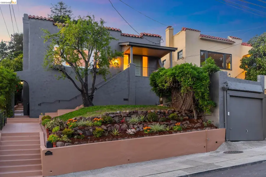 6720 Manor Crest, Oakland, CA 94618 - #2