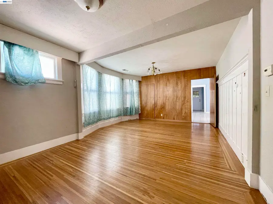 2517 Webb Ave, Alameda, CA 94501 - #2