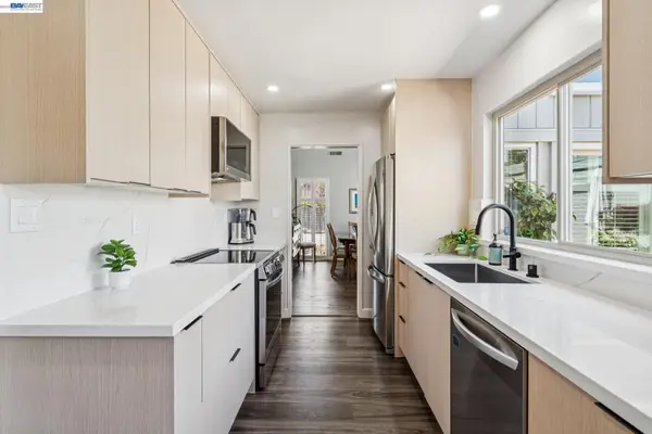 3430 Camanoe Ln, Alameda, CA 94502