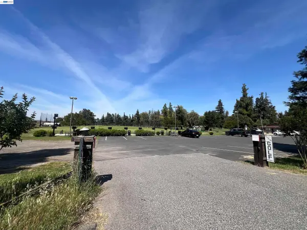 17051 Escalon Bellotta Rd, Escalon, CA 95320