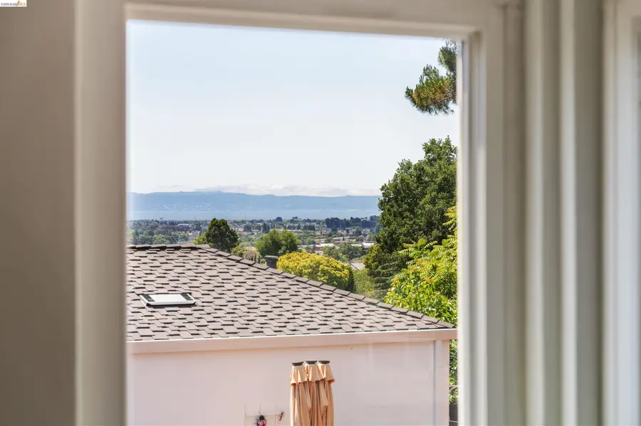 2165 Strang Ave, Castro Valley, CA 94578 - #2