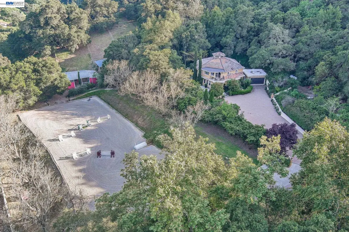 35671 Palomares Rd, Castro Valley, CA 94552 - #1
