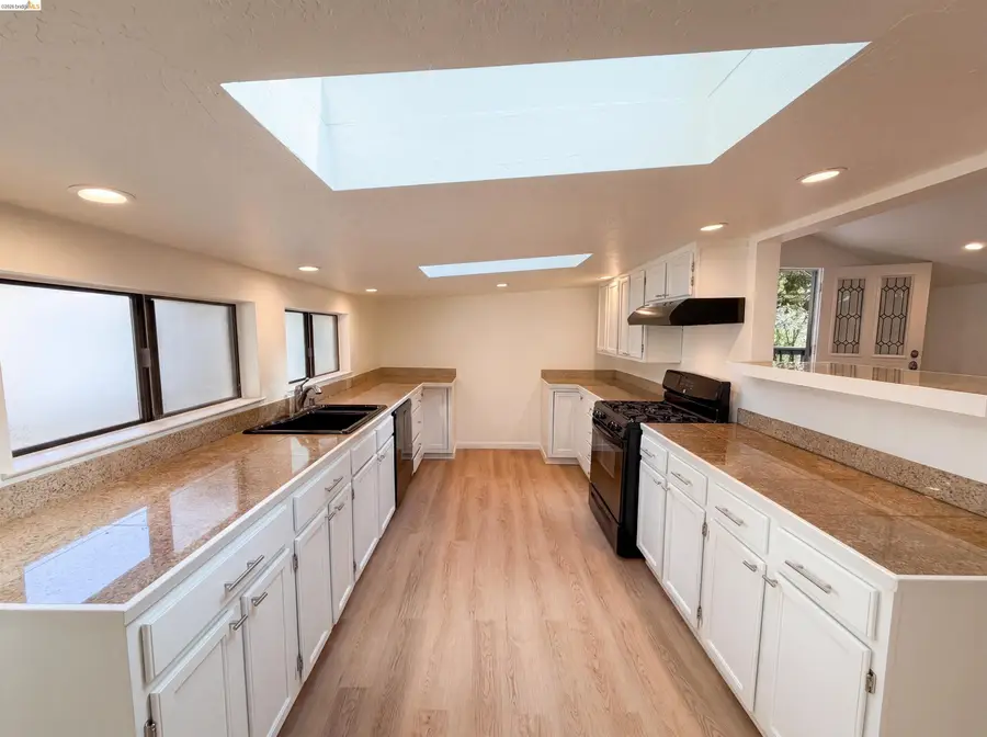 155 Estates Dr, Ben Lomond, CA 95005 - #2