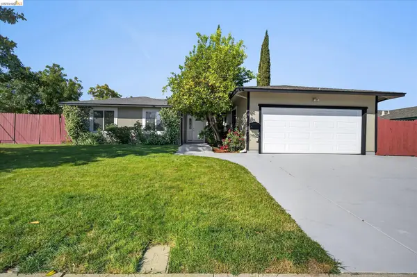 901 Helix Dr, Concord, CA 94518