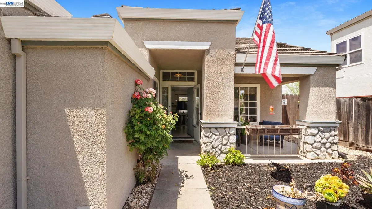 1571 Spring Ct, Tracy, CA 95376 - #1