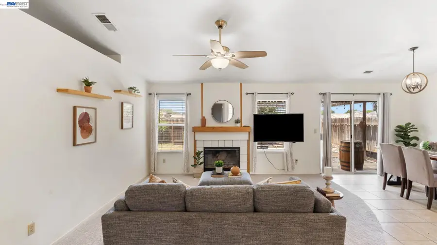 1571 Spring Ct, Tracy, CA 95376 - #3