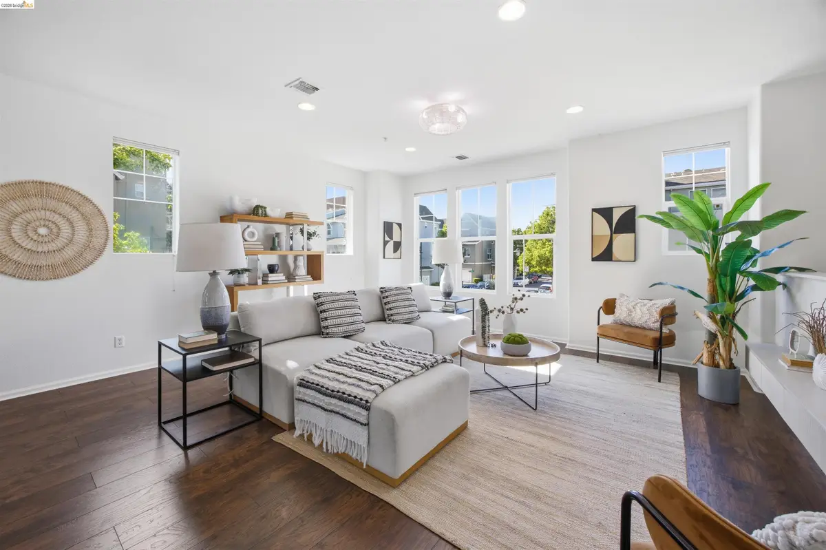 1502 Nevin Plz, Richmond, CA 94801 - #1