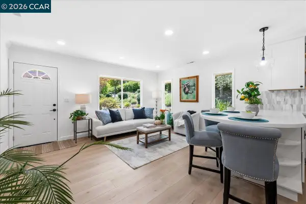 2933 Ptarmigan Dr #3, Walnut Creek, CA 94595