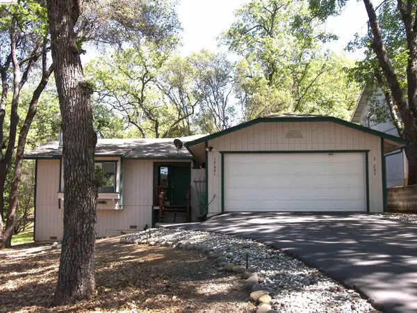 19021 Digger Pine St., Groveland, CA 95321