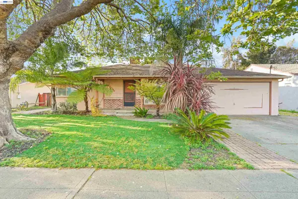 15879 Via Cordoba, San Lorenzo, CA 94580