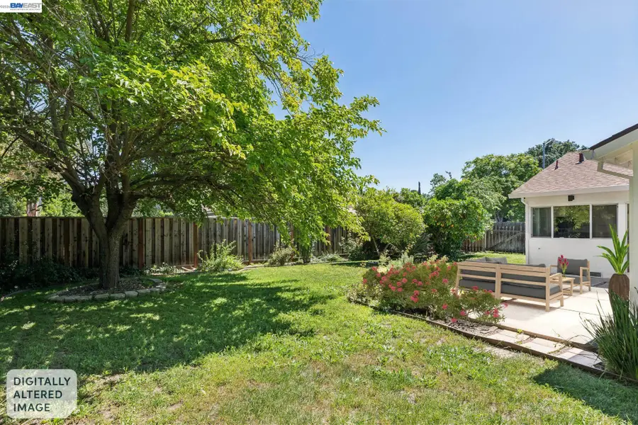 2884 Lyon Circle, Concord, CA 94518 - #2