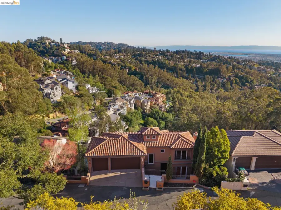 6611 Elverton Dr, Oakland, CA 94611 - #2