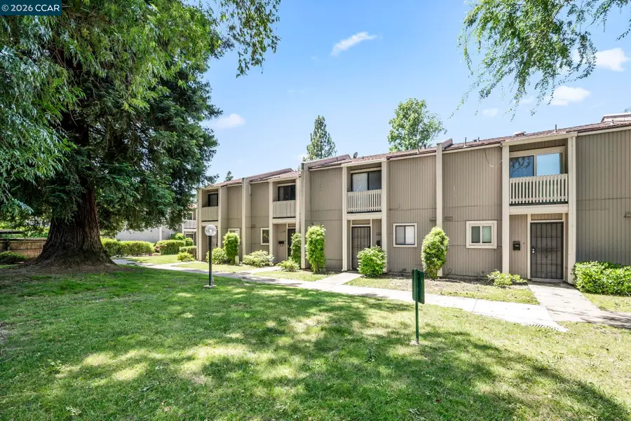 1588 Newborough Dr, Sacramento, CA 95833 - #2