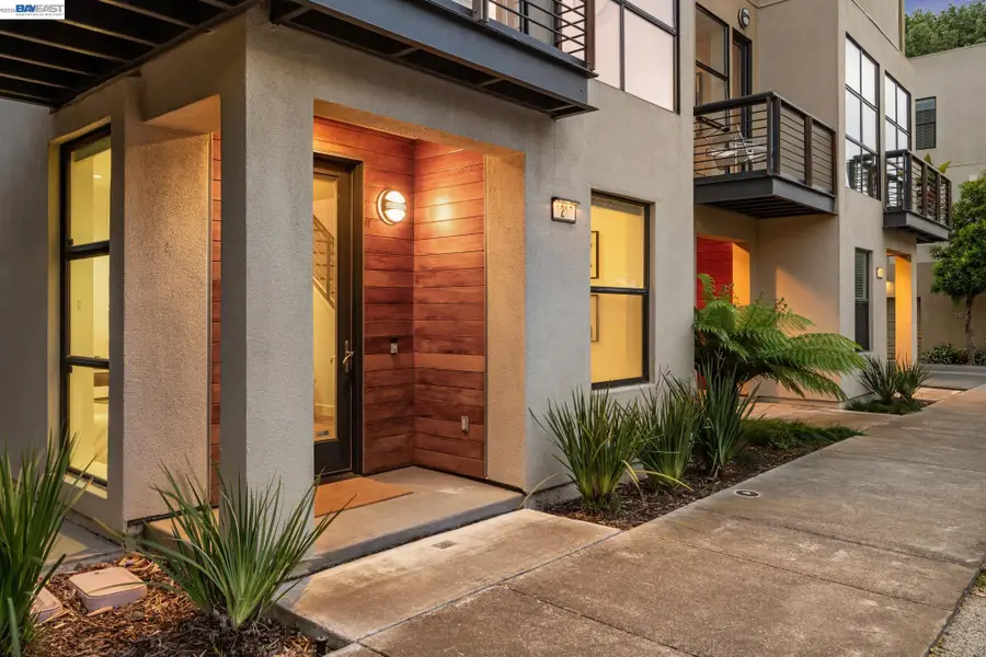 1217 67th St, Oakland, CA 94608 - #2