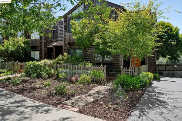 1340 Henry St, Berkeley, CA 94709