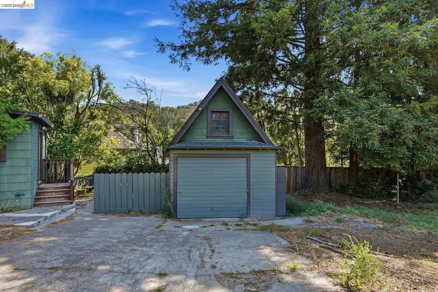 6350 Hillmont Dr, Oakland, CA 94605 - #3