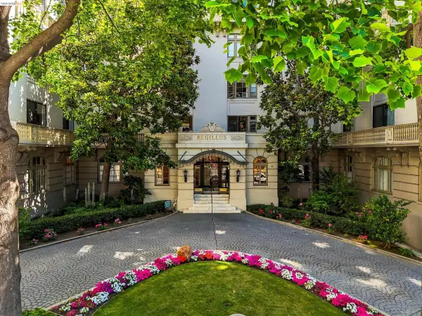 200 Lakeside Dr #801, Oakland, CA 94612