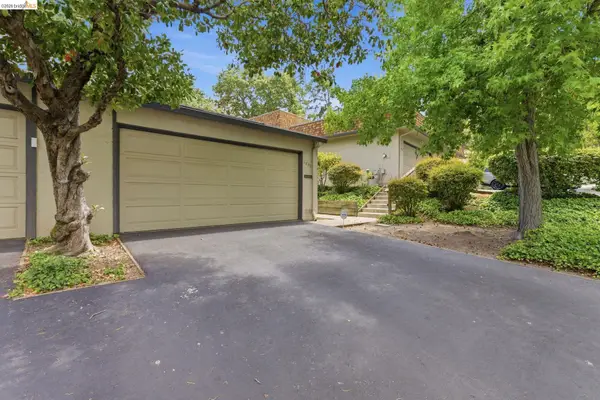 1833 Holland Dr, Walnut Creek, CA 94596