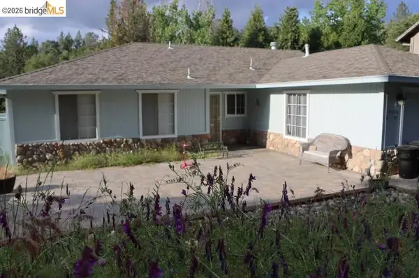 19570 Cottonwood St, Groveland, CA 95321