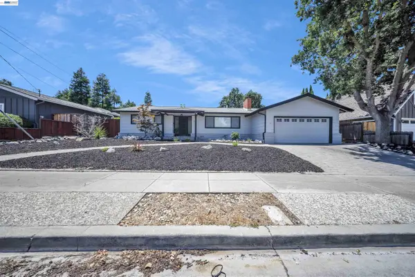 781 E Angela St, Pleasanton, CA 94566