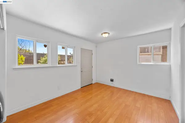 1828 Rosedale Ave, Oakland, CA 94601