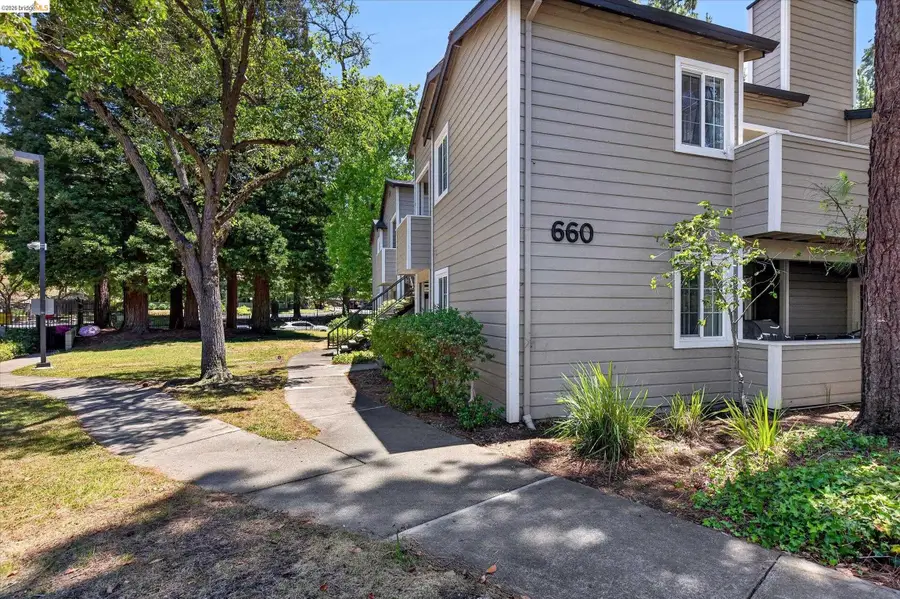 660 Canyon Oaks Dr #B, Oakland, CA 94605 - #3