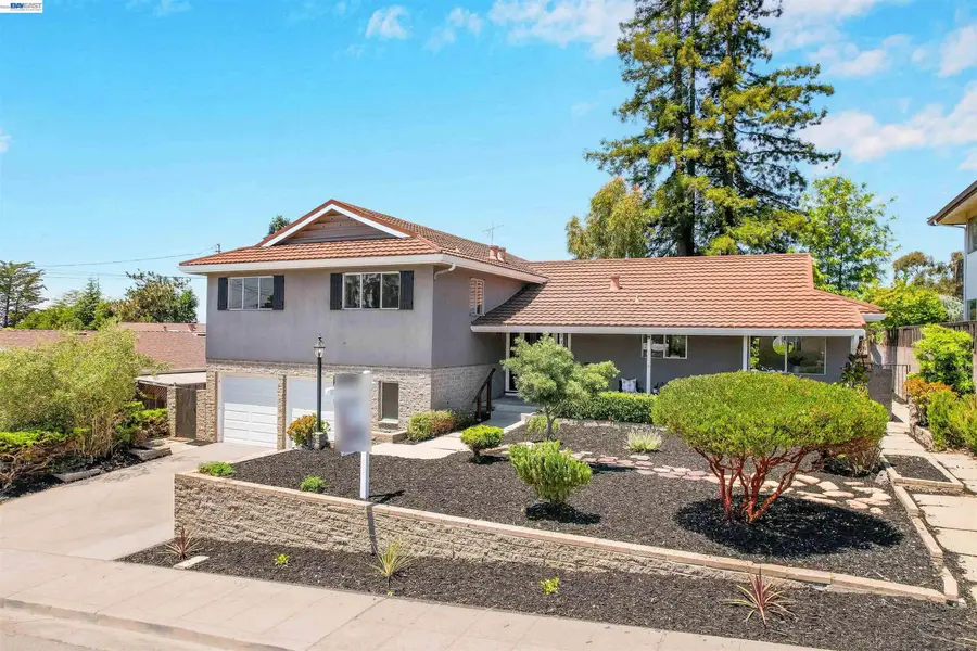 3396 Bridle Dr, Hayward, CA 94541 - #3
