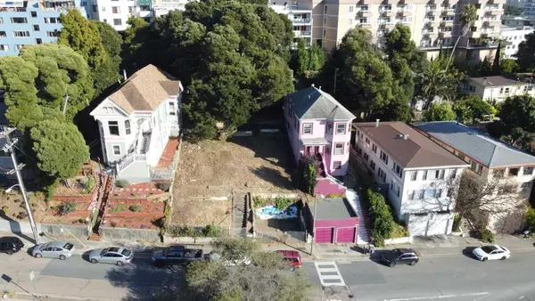 176 Orange St, Oakland, CA 94610