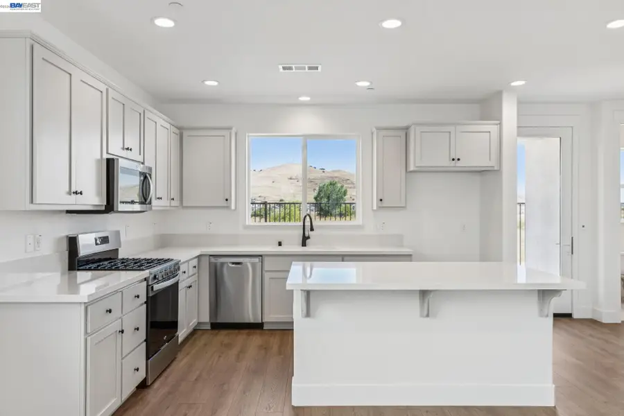 2404 Golden Way, Fairfield, CA 94533 - #3