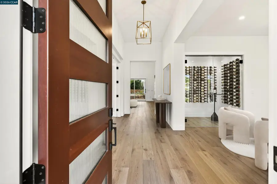1090 Borrette Court, Napa, CA 94558 - #2