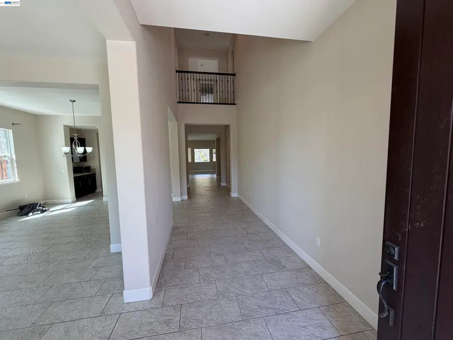 1695 N Terracina Dr, Dublin, CA 94568 - #2