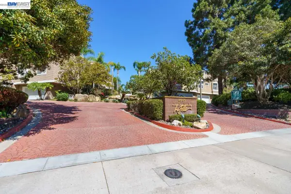 8591 Via Mallorca #F, San Diego, CA 92037