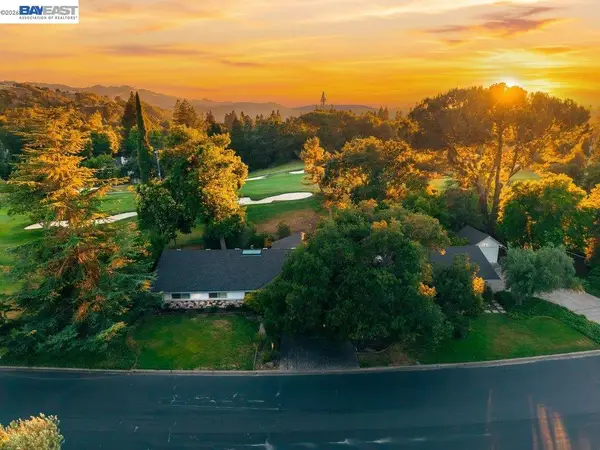 3180 Roundhill Rd, Alamo, CA 94507