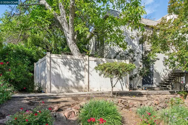 2035 Sierra Rd #4, Concord, CA 94518