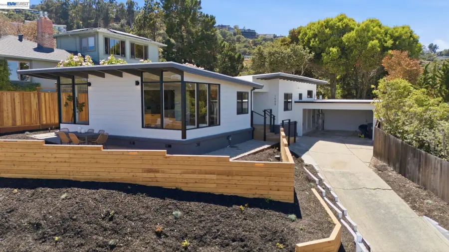 1588 Molitor Rd, Belmont, CA 94002 - #3