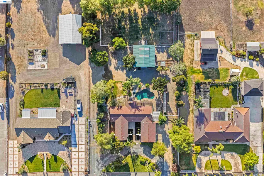 23110 Los Ranchos Dr, Tracy, CA 95304 - #2