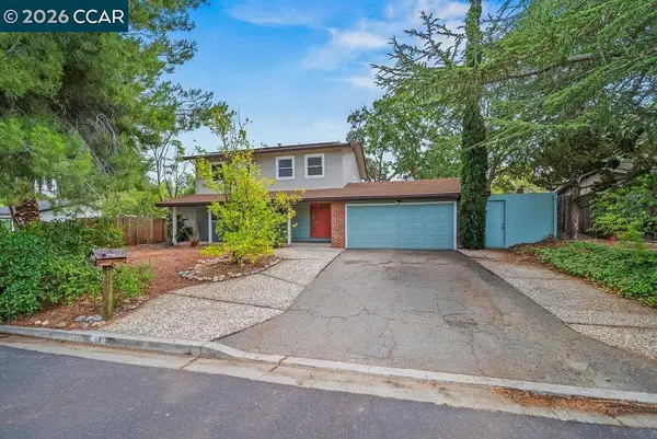 17 Eastbrook Ct, Clayton, CA 94517