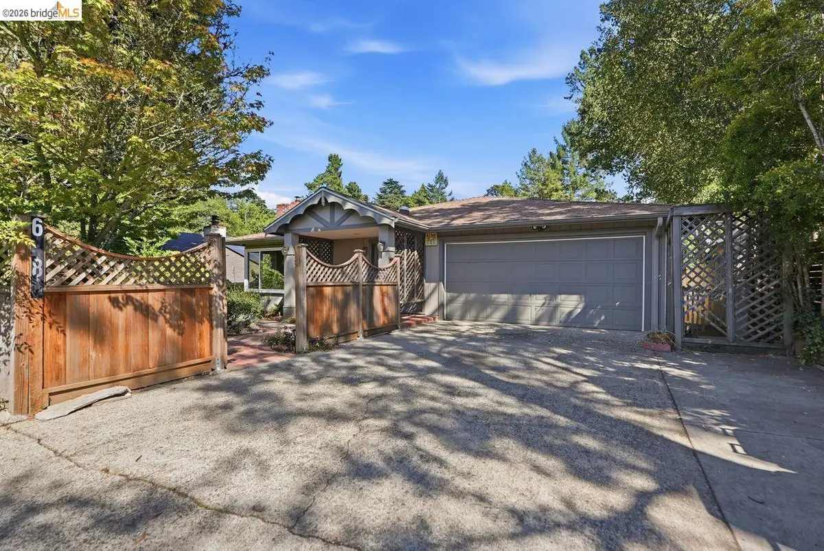 6480 Ascot Dr, Oakland, CA 94611 - #1